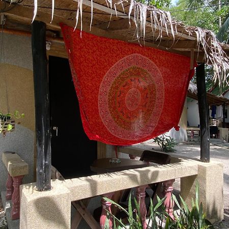 Ferienwohnung Hutofhappiness Thong Sala Exterior foto