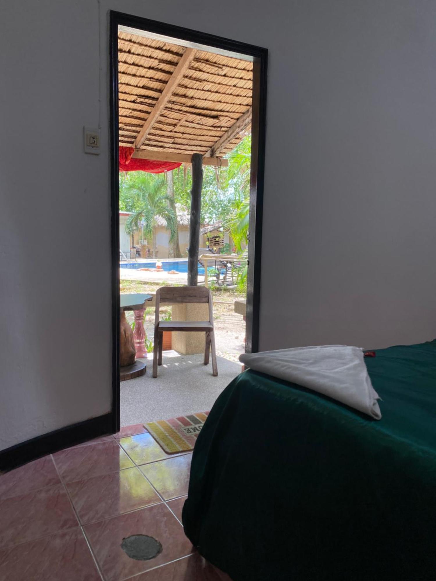Ferienwohnung Hutofhappiness Thong Sala Exterior foto